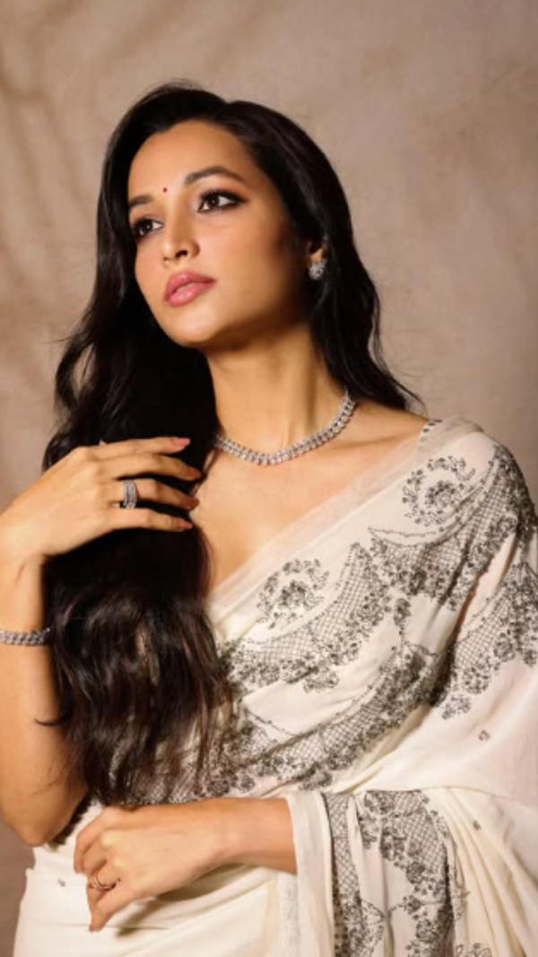 Srinidhi Shetty Pictures