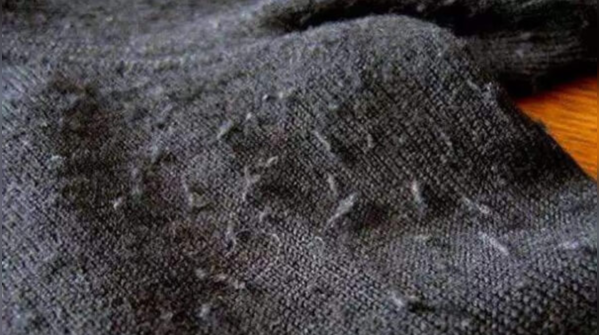 Stop dressing in clothes with small cotton piles