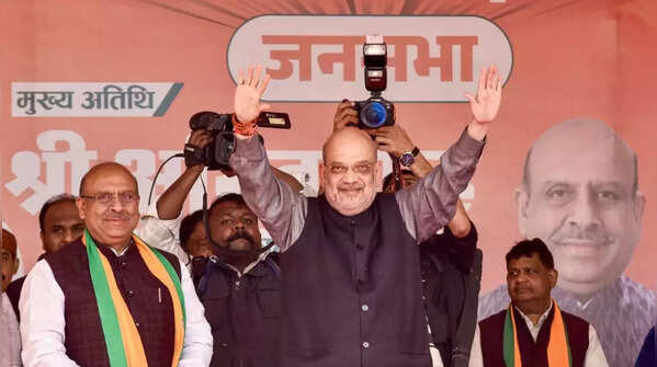 Amit Shah accuses AAP of corruption