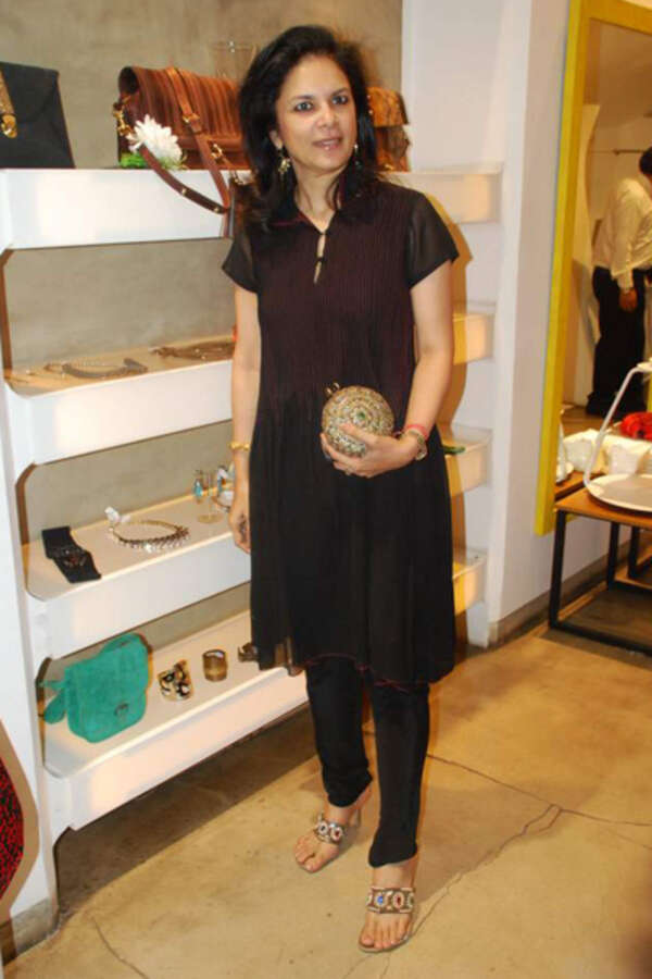 Malini Agarwal Pictures