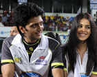 Newly weds Riteish, Genelia at CCL 2