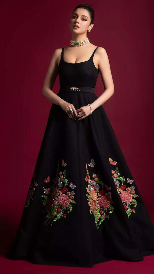 Divya Khossla Photos