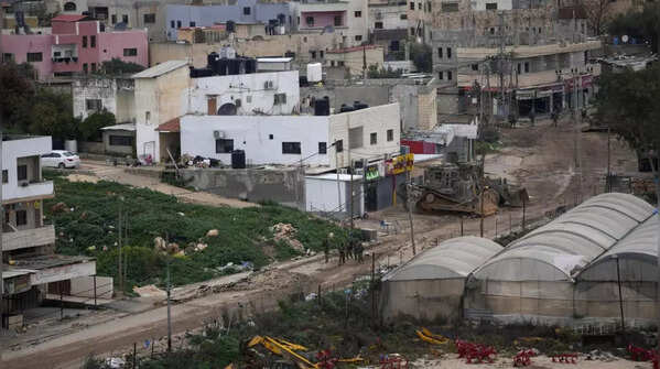 Humanitarian crisis unfolds