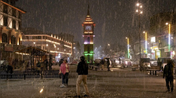 Fresh snowfall and rains in Jammu and Kashmir