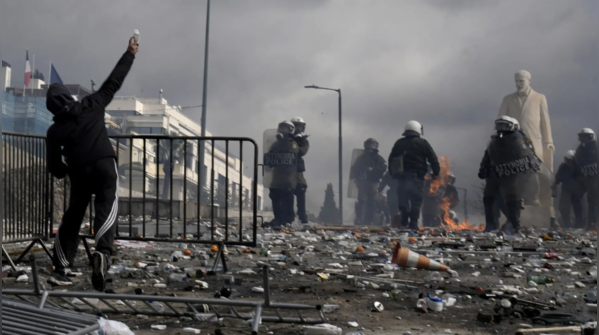 'Profits vs lives' in Athens