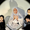Family welcomes Ramzan with prayers