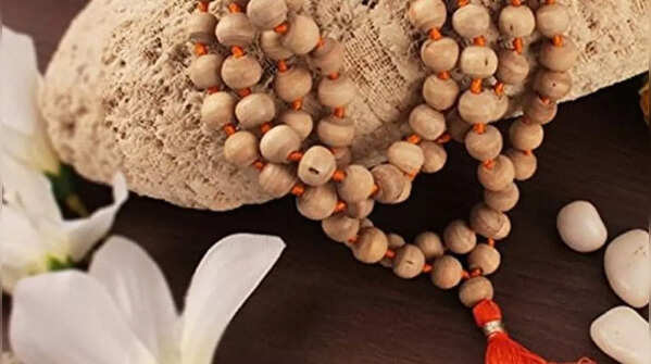 Best Time to Wear Tulsi Mala