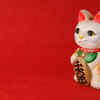 Attracting money with a figurine 