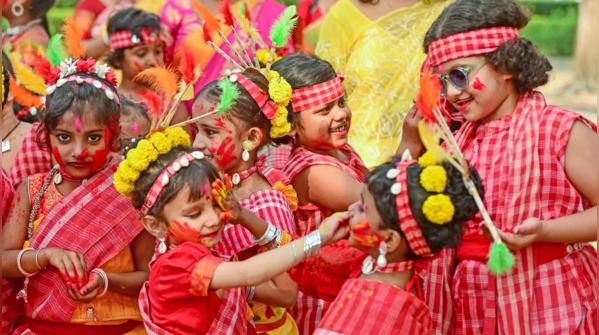 Basant Utsav brings spring's vibrancy