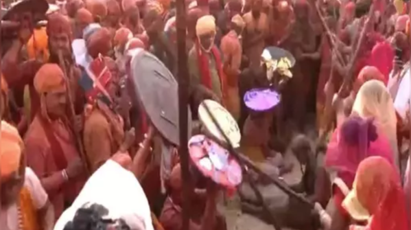 Nandgaon welcomes Lathmar Holi