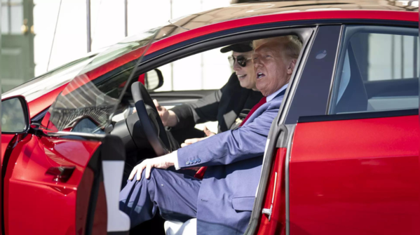 Trump test-drives the Model S