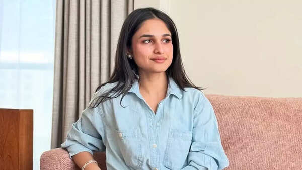 Kashish. Stills