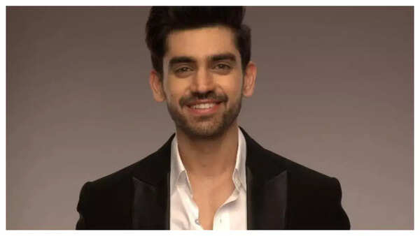 Avinash Mishra Photos