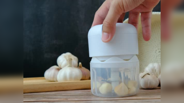 Garlic for a cold sore treatment