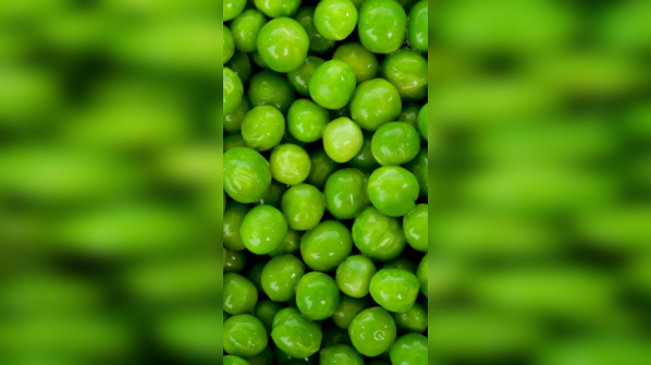 Green Peas (5.4g protein per 100g)