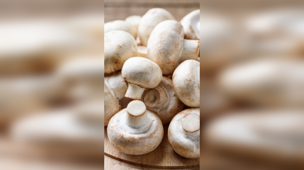 Mushrooms (3.1g protein/100g)