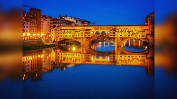 Ponte Vecchio (Florence, Italy)