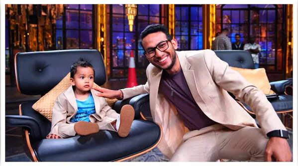 Ritesh makes his son sit on his chair