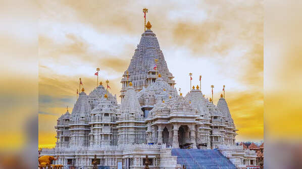 Explore the Akshardham Temple