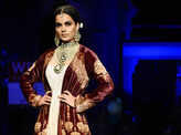 WIFW '12: Grand Finale: JJ Valaya