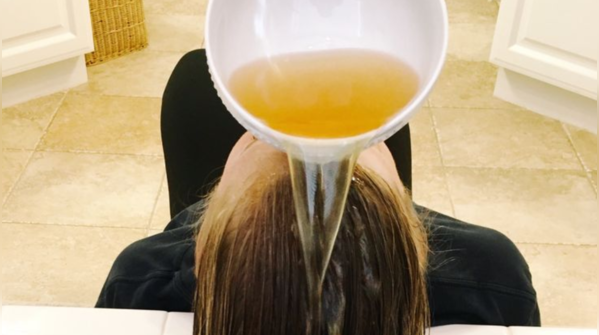 Apple cider vinegar as a hair rinse