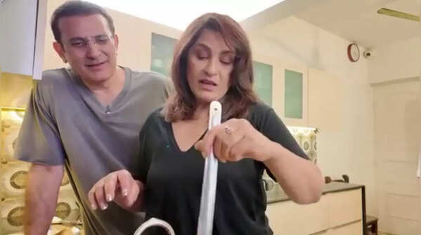 Archana plays motherly duties
