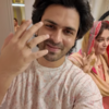 Shoaib flaunts his mehndi