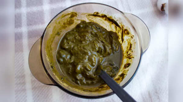 Henna: The natural conditioner for hair growth