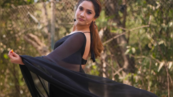 From chiffon to sheer; Ankita Lokhande’s dreamy and royal saree looks