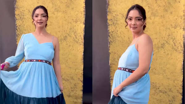 Regal in Dual Blue Anarkali