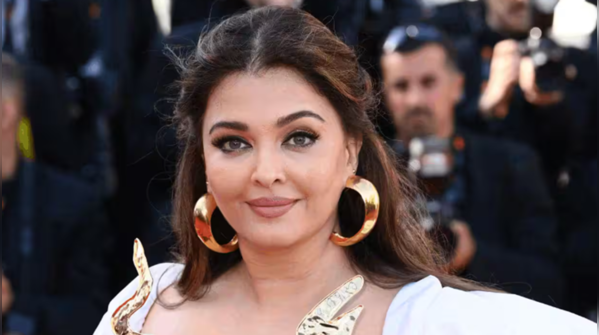 Aishwarya Rai Bachchan – Chalte Chalte