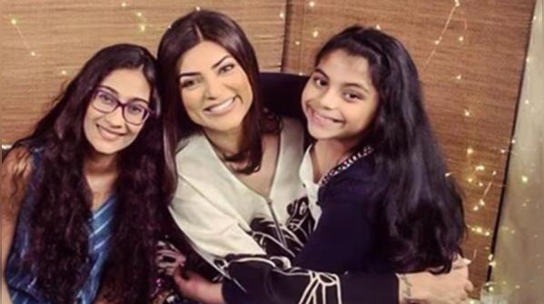 Sushmita Sen & Her Daughters
