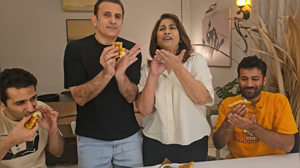 Archana and Parmeet give standing ovation
