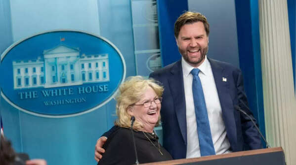 “Mom, I am so proud of you"- J D Vance on her mom's 10th year of sobriety