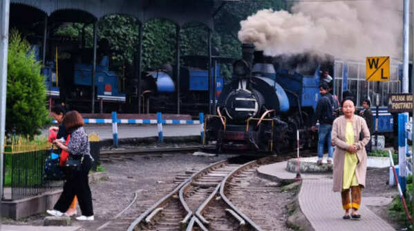 Darjeeling- Himalayan Railway- West Bengal