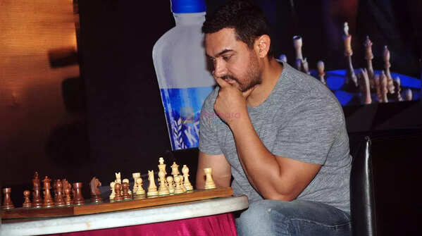 Aamir masters chess