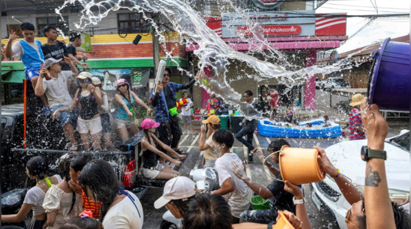 Vibrant water fights