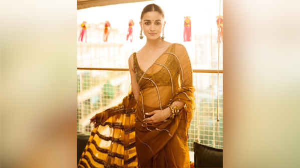 Alia Bhatt's pooja-perfect saree with a reason