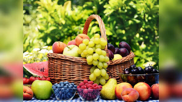 6 refreshing summer fruits and their water content