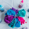 Tie dye a shirt 