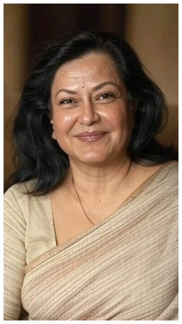 Moushumi Chatterjee Photos