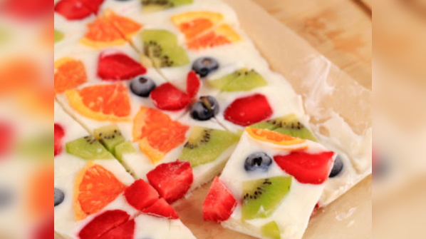 Frozen yogurt bark
