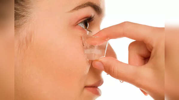 Ice to tighten pores and smooth skin