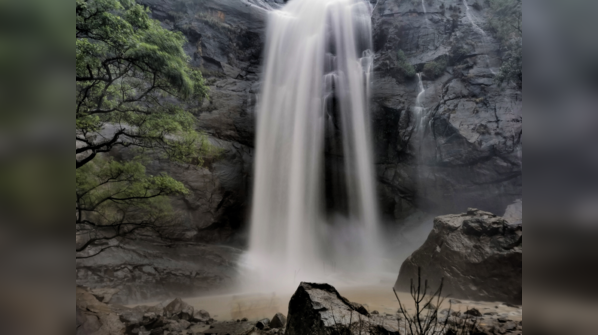 Agaya Gangai Falls, Tamil Nadu
