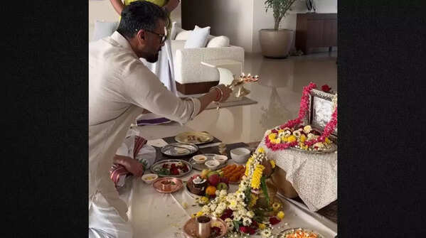 The makeshift home temple