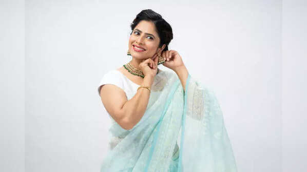 Chikankari sarees are a must have