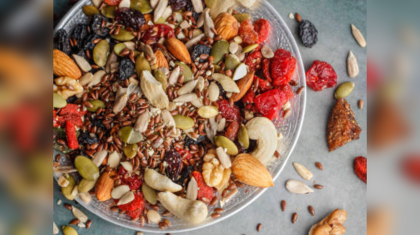 Fruit and nut trail mix