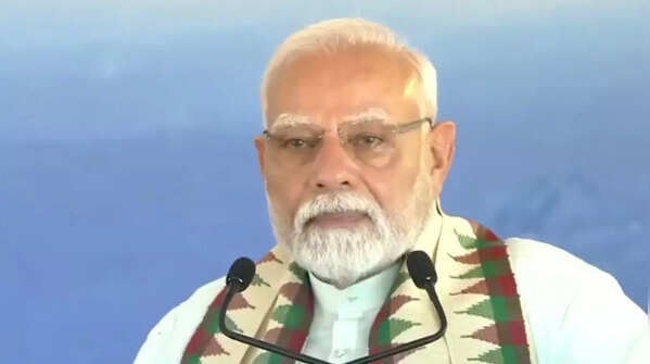PM Narendra Modi dedicates Port to Nation