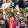 Warm welcome by CM 