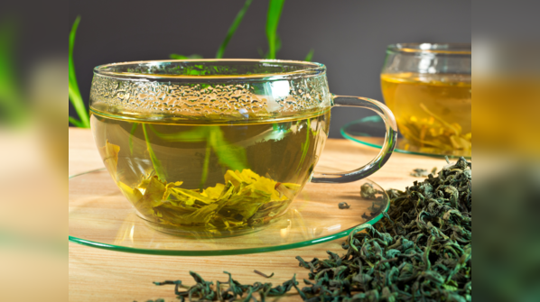 Drink green or black tea